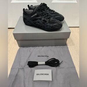 Authentic Balenciaga Drive Sneakers in Black Rubber Leather Womens 37 EU (7 US)